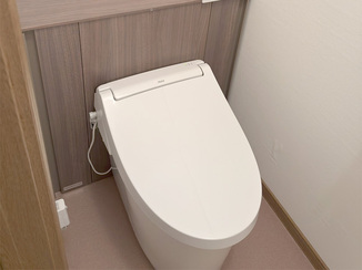 トイレリフォーム 空間まるごと一新！清掃性とデザイン性がアップしたレストルーム